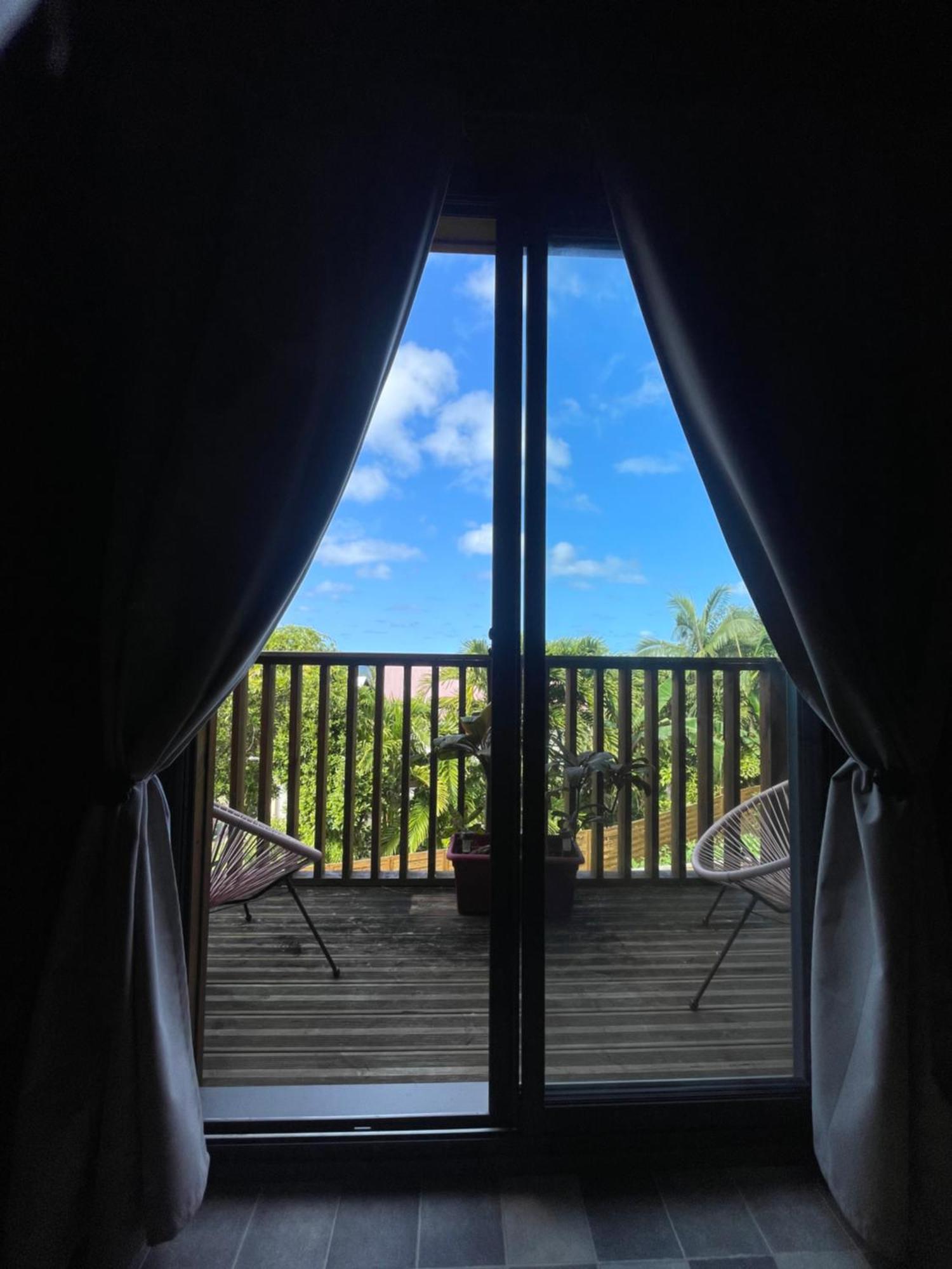 Charmant Chalet Avec Jacuzzi, L'Ile O Vert 圣菲利普 外观 照片