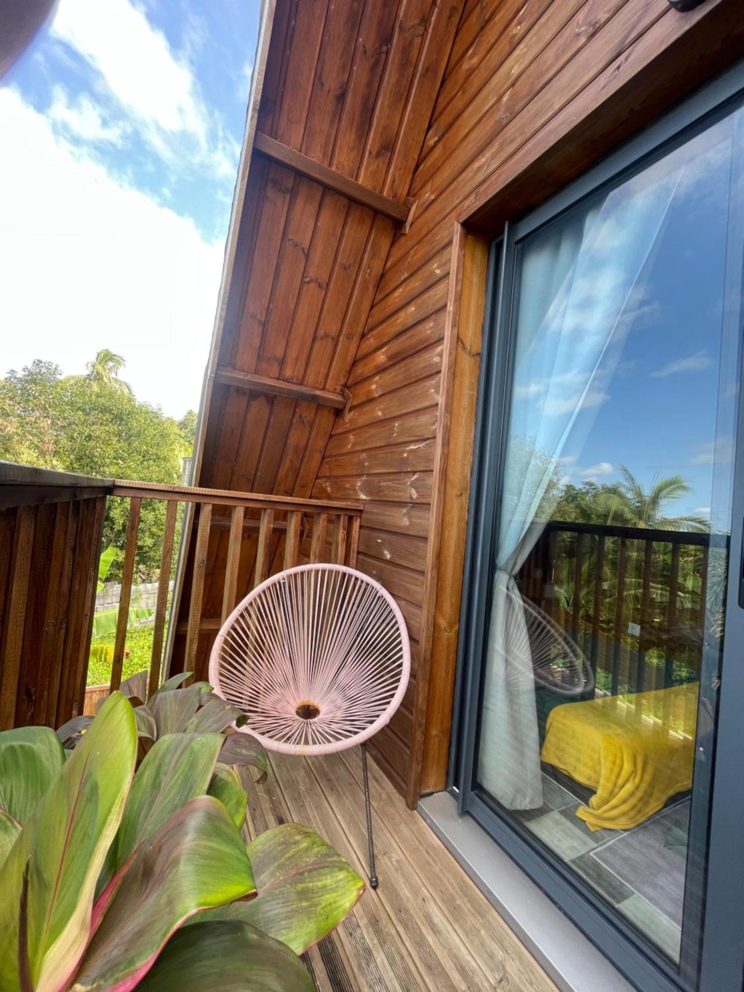 Charmant Chalet Avec Jacuzzi, L'Ile O Vert 圣菲利普 外观 照片